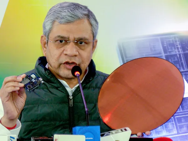 बेंगलुरु-मुंबई प्रीमियम ट्रेन सेवा जल्द, रेल मंत्री ने दिया अहम अपडेट